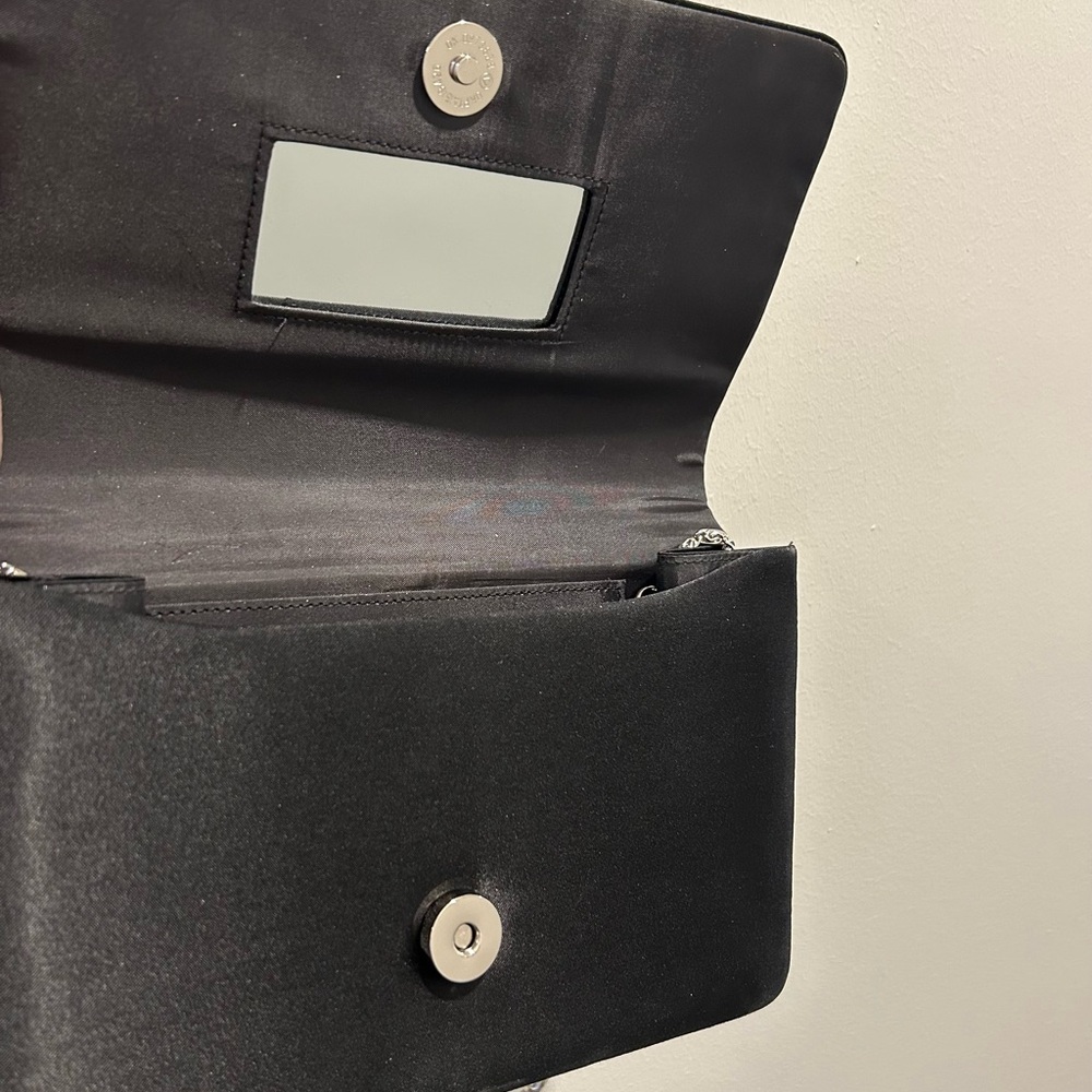 Elegant Black Clutch with Silver chain - Picture 3 of 5
